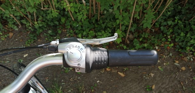 Neuwertiges 26" Damenfarrad